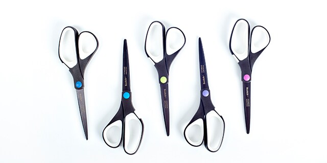 The all-new innovative Scotch™ Unboxing Scissors from 3M for an exceptional  unboxing and cutting experience